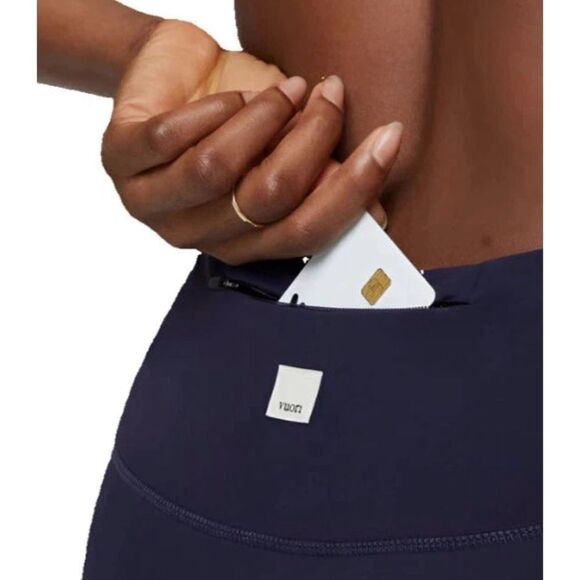 Vuori WOMEN'S STRIDE LEGGING in Atlantic Size M / Like New - Picture 4 of 9